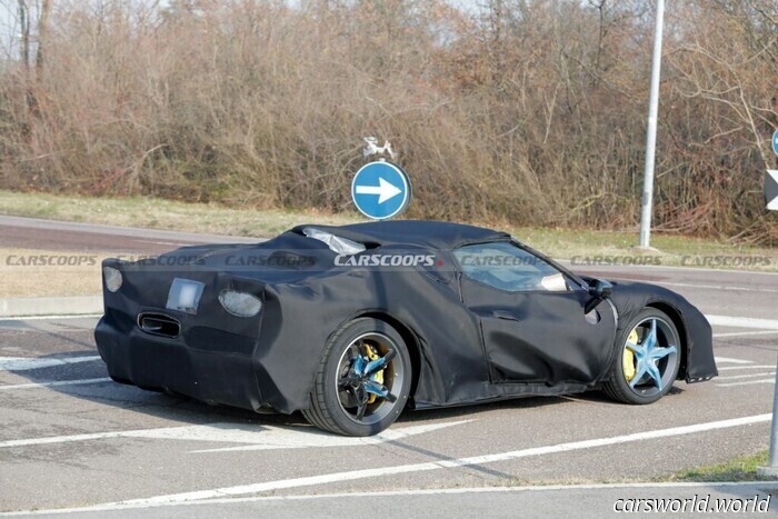 Este Podría Ser el Superdeportivo V6 Más Salvaje de Ferrari, Debuta el 29 de Abril / Carscoops